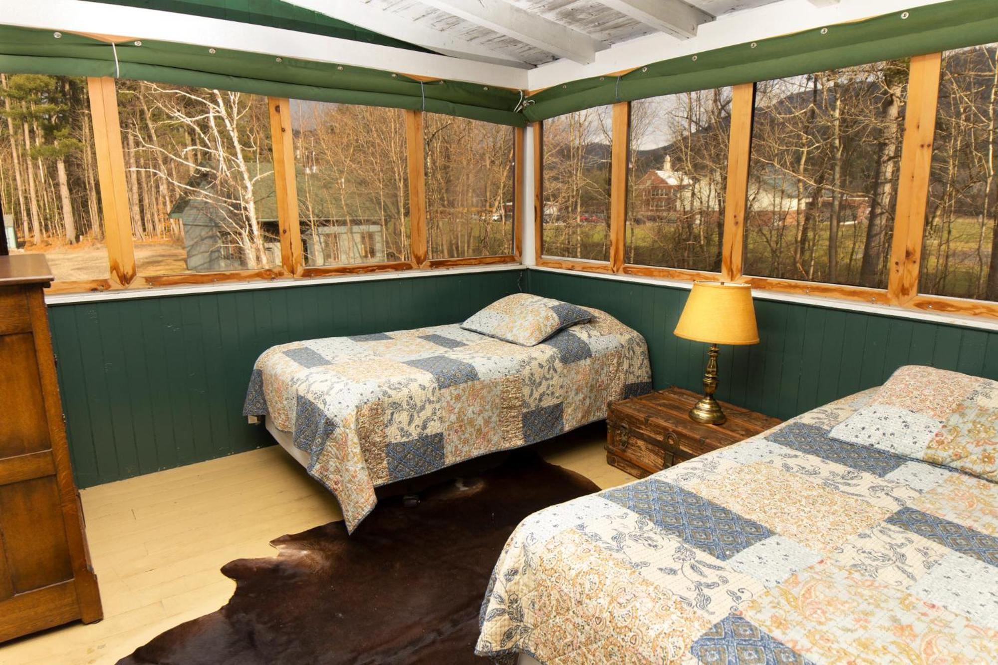 Trails End Inn Keene Valley Dış mekan fotoğraf